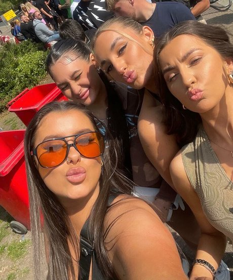 ebenholz top onlyfans schöne nette archiv