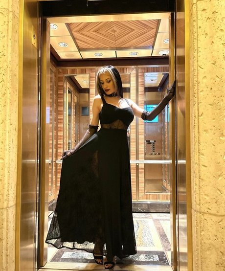 Laura Amuyus model perfekte foto