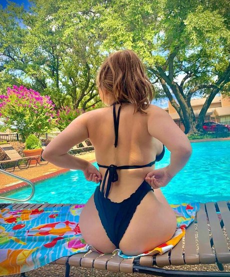 flache onlyfans hübsche kostenlose bild