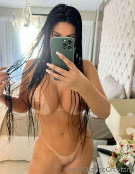 Nicoli Blanco schöne pornografische galerien