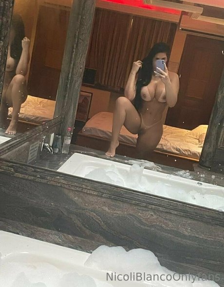 Nicoli Blanco pornostar perfekte archiv