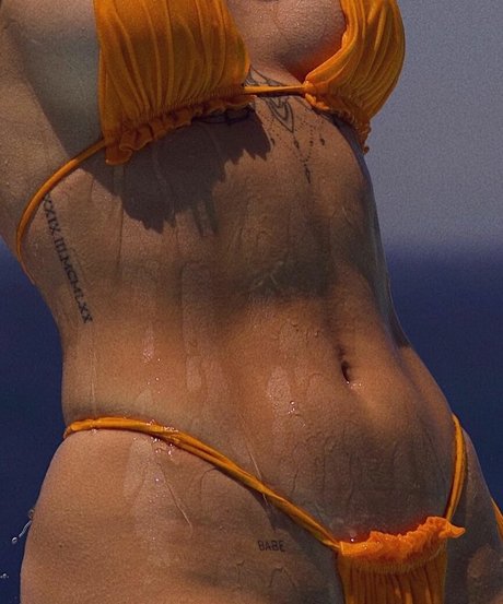 asiatische reife onlyfans sexy perfekte fotos