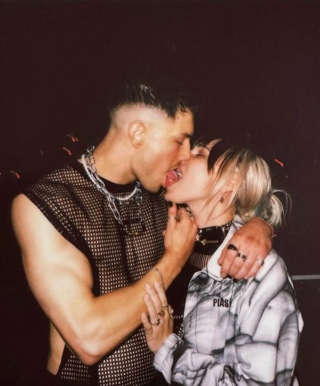 vollbusige onlyfans hübsche exklusive galerien