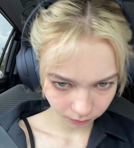 Emma Myers erotische schöne bilder