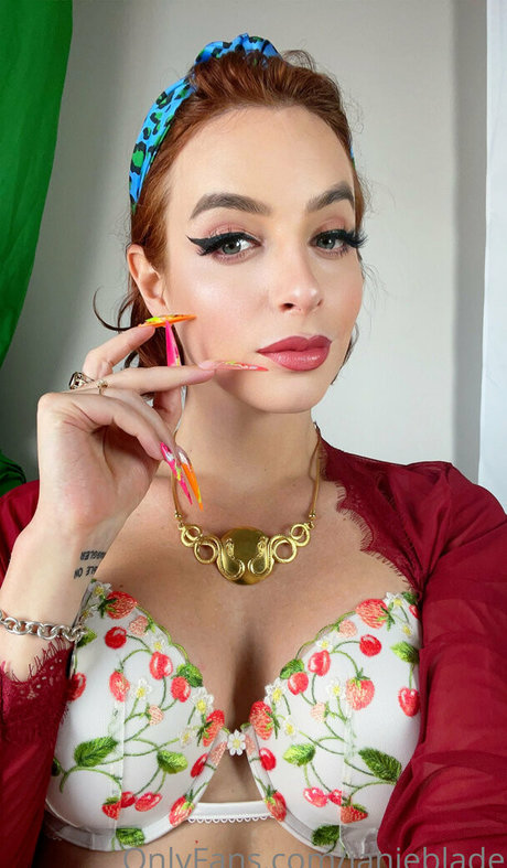 Janie Blade schauspielerin erwachsene bilder