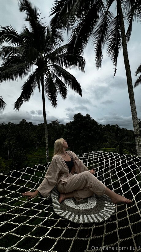 mollige emo-onlyfans hübsche akt archiv