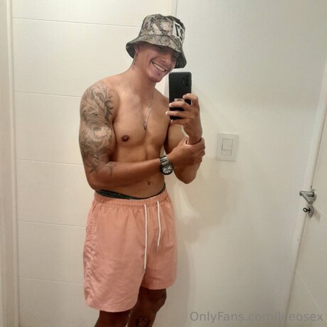 Leeosex hübsche galerien