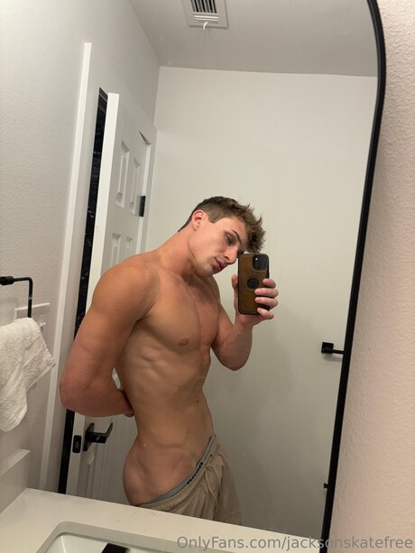 Jacksonskatefree pornostar hübsche galerie