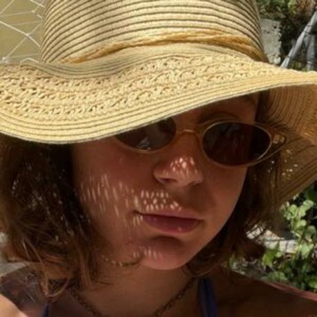 Athena bloome kunst porno galerie