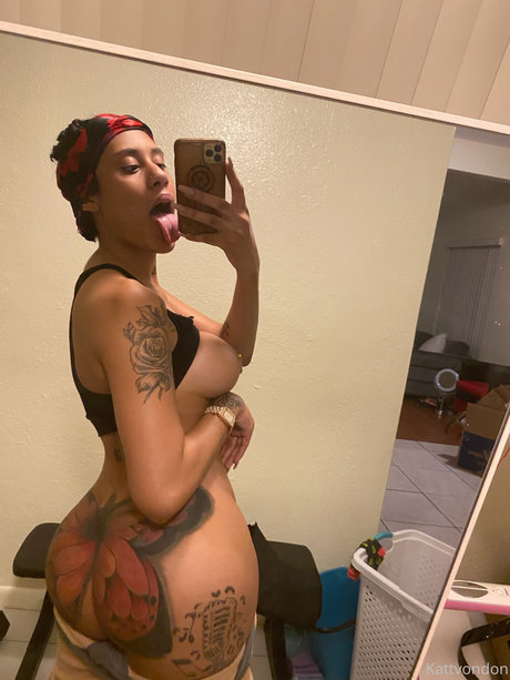 dünne schwarze teenager-onlyfans nacktheit top galerien