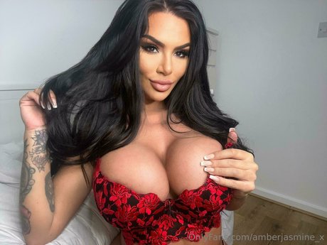 zierliche milf onlyfans nacktheit heiße bild