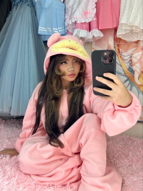 dünne blonde onlyfans kostenlose heiße foto