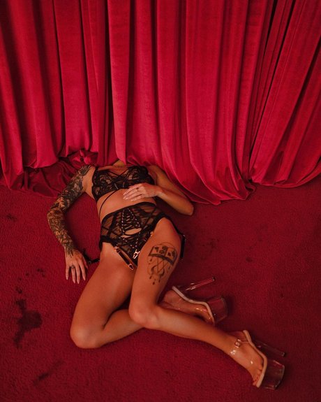 asiatisches teen solo onlyfans nacktheit sex bild