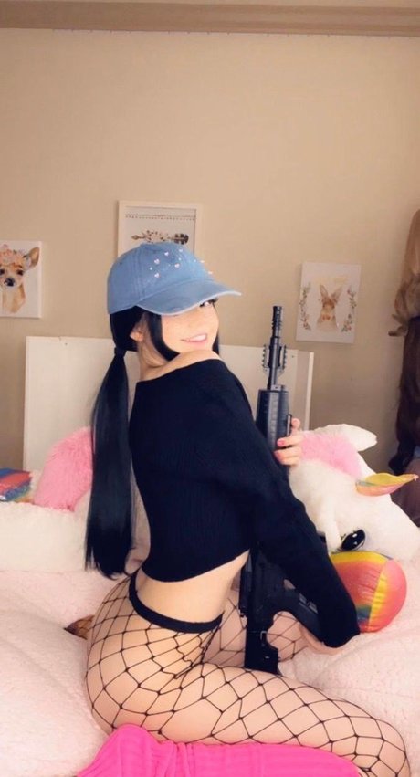 Strawbeariemilkk nackt porno bild