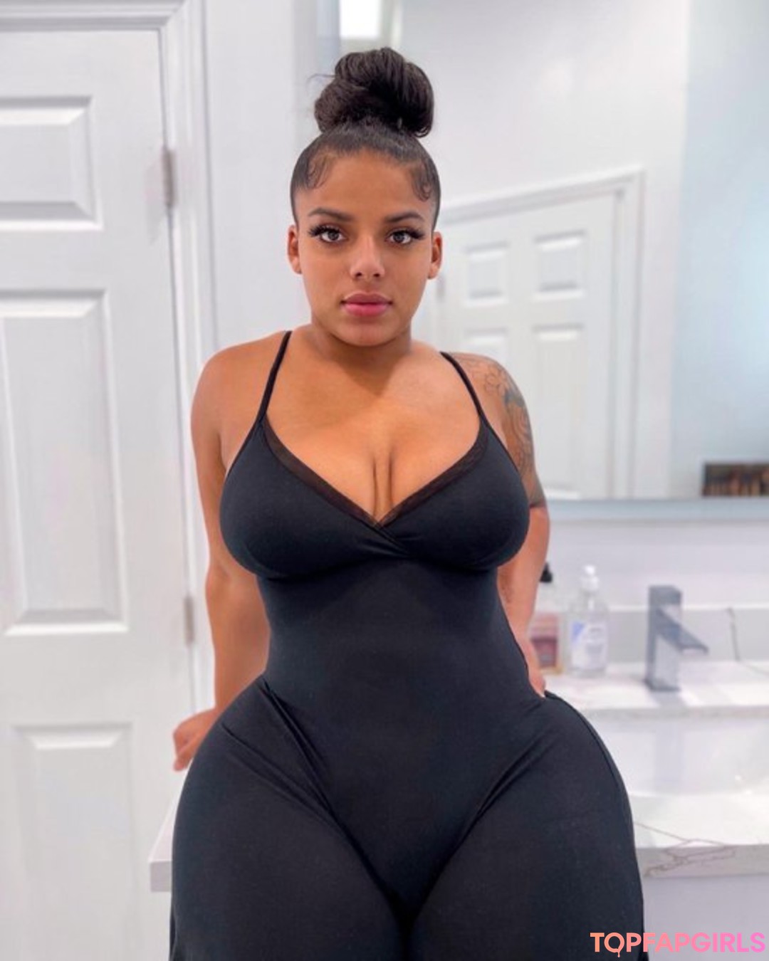 armee-onlyfans nacktheit galerien