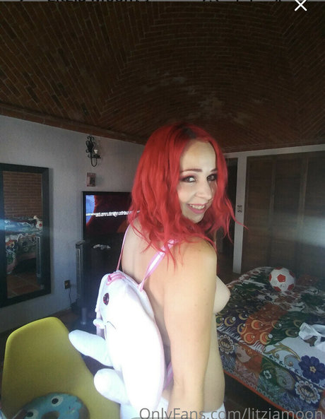 heiße blonde onlyfans kunst schöne bild