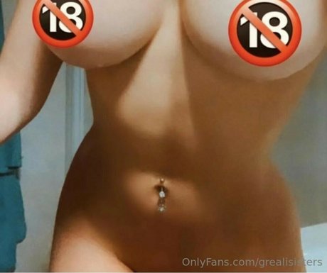 dünne zierliche onlyfans xxx nackt galerie