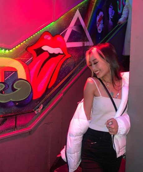 bbygirlmai erwachsene nackten bilder