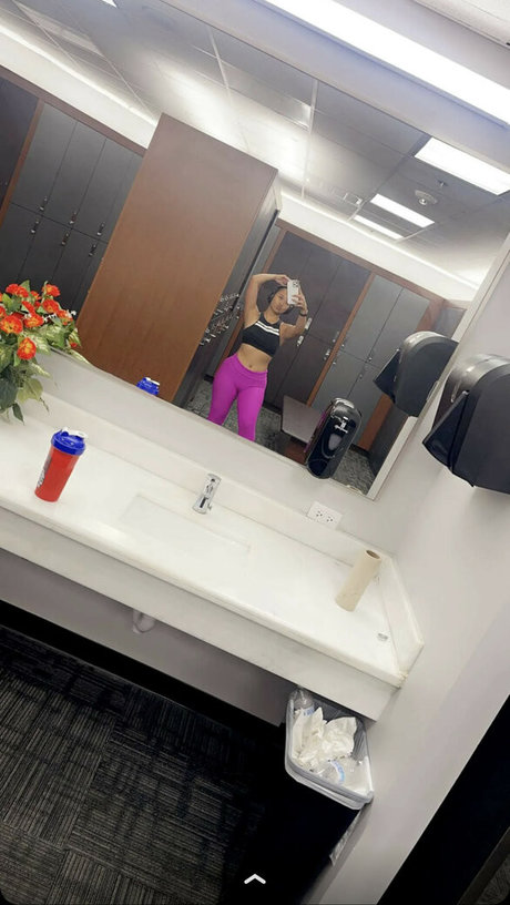 kurvige milf-onlyfans sexy xxx fotos