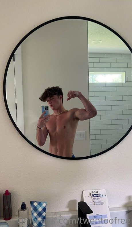 twentoofree kunst nackt galerie