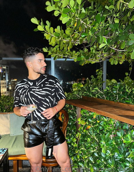 the famous frank heiße erotische archiv