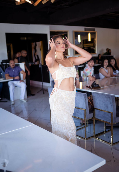 Bria ASMR Fotoaufnahmen