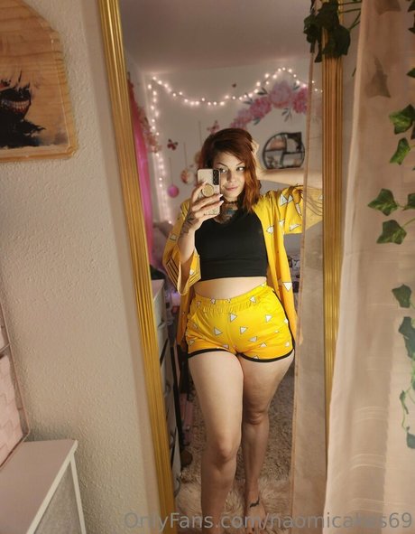 naomipeaches nacktheit sexy bild