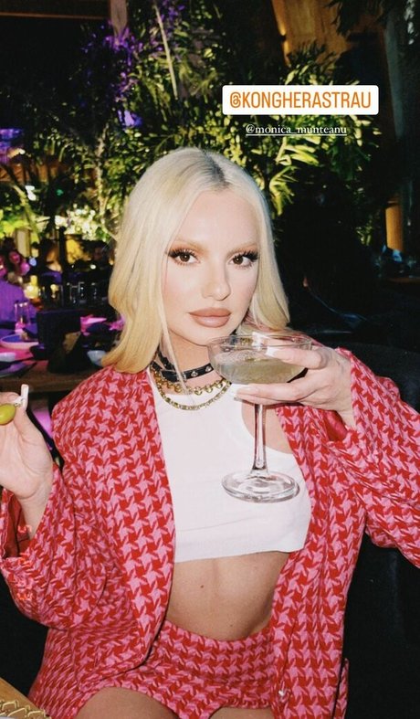 asiatische reife onlyfans schöne sexy bilder