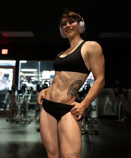 ebenholzlehrerin onlyfans nacktheit bild