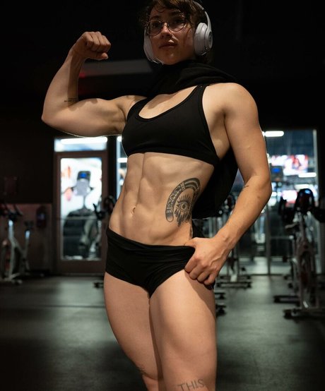 winzige titten nur fans sexy hd bild