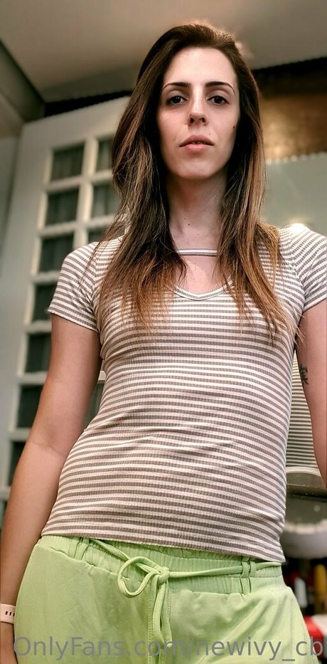 anfällige knochen-onlyfans erotische kunst bild