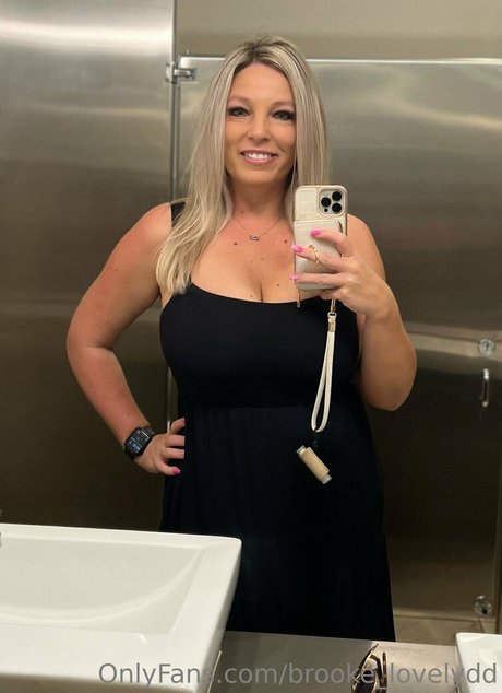 brooke lovelydd heiße nackt fotos