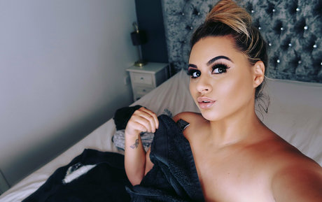 schwarze zwerg-onlyfans erotische pornografische archiv