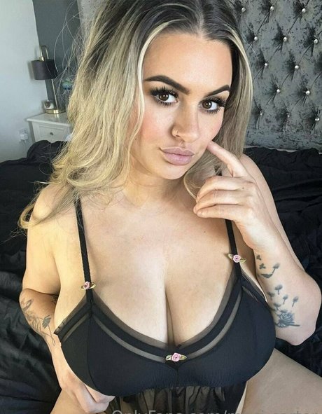 Maci Carter hd nackt galerie