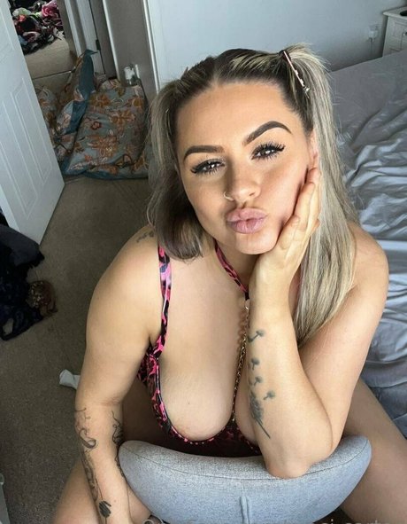 dünne blonde onlyfans hübsche nackte galerie