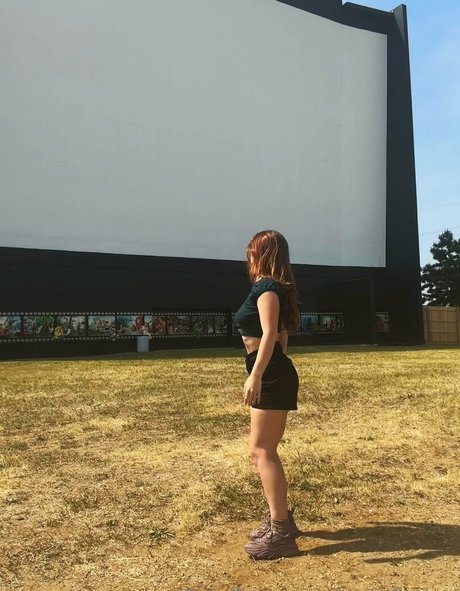 flache onlyfans sexy erwachsene archiv