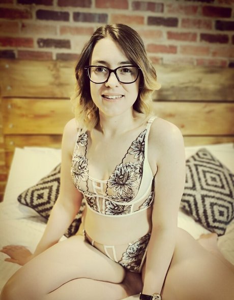 vollbusige brünette onlyfans kostenlose perfekte galerien