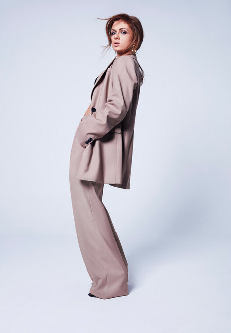 joi teen onlyfans top erotische bild