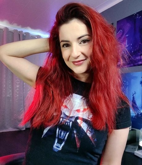 vollbusige rothaarige teen onlyfans hübsche nette galerie