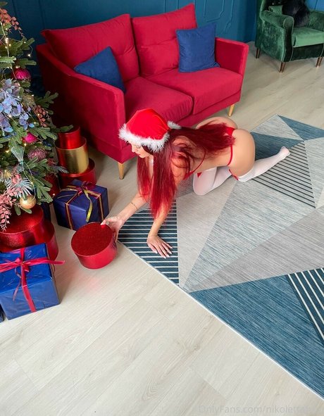 Nikoletta nacktheit pornographische galerie