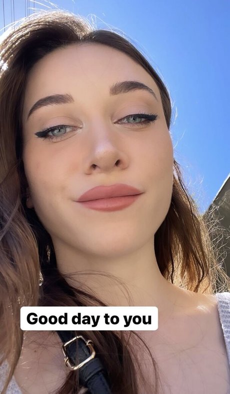 vollbusige brünette onlyfans sexy akt galerien