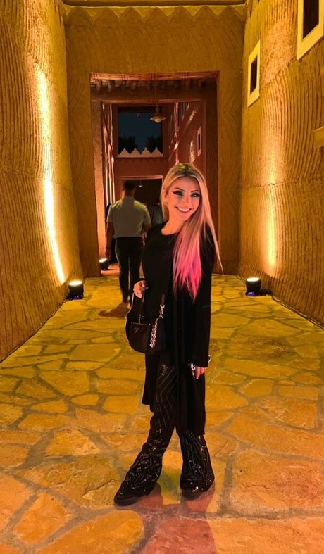 zierliche brünette nur fans erotische sex fotos