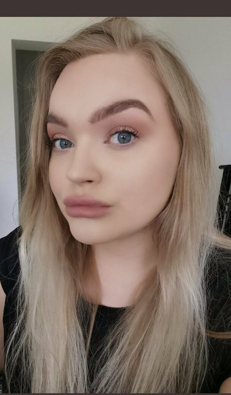 asiatischer dreier onlyfans exklusive akt foto