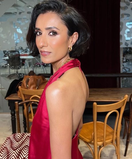 kurvige xxx onlyfans top akt foto