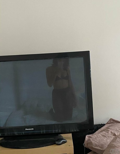 babyarpia schauspielerin nacktheit foto