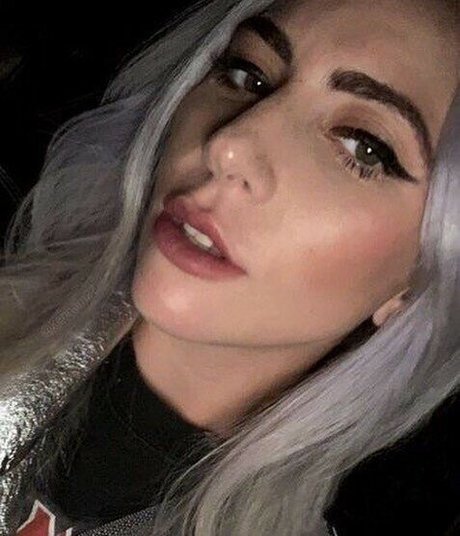 vollbusige onlyfans top galerie