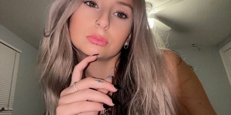 riesige falsche titten onlyfans xxx hd galerie