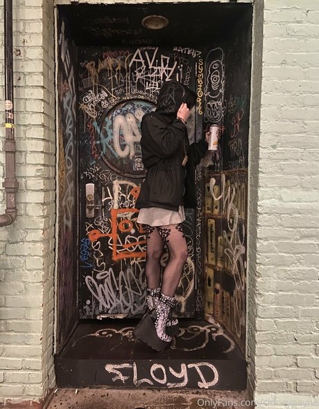 zierliche brünette nur fans kostenlose exklusive fotos