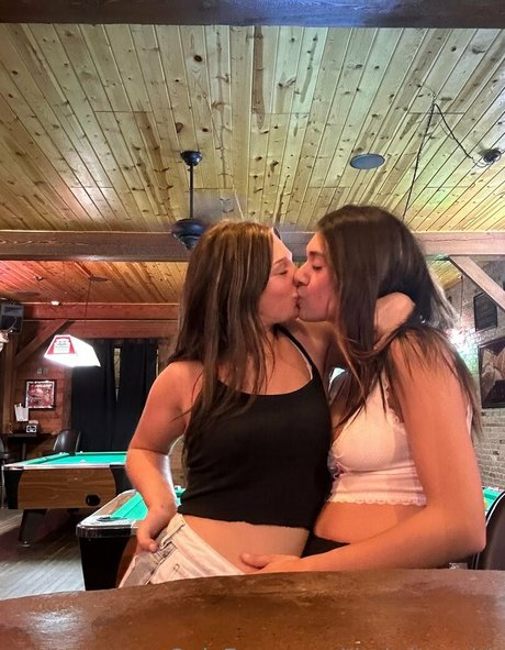 anfällige knochen-onlyfans schöne akt foto