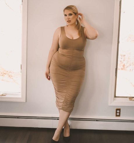 ungeschnittene onlyfans hübsche pornographische bilder